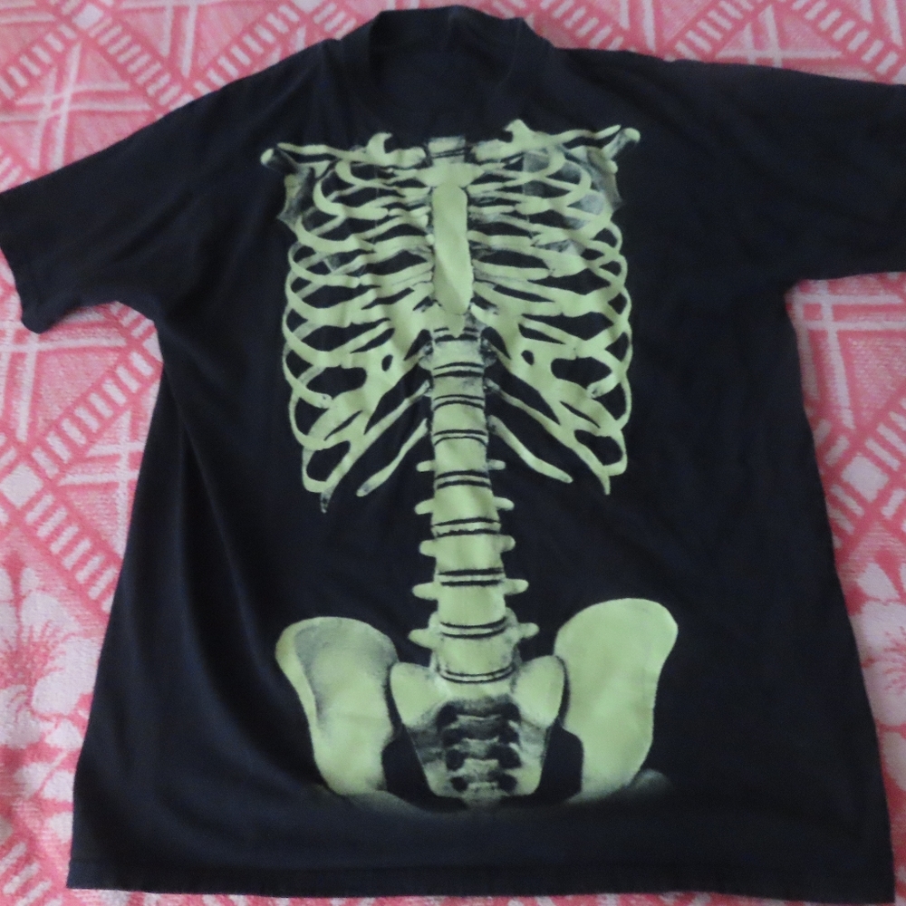 Skeleton Mens Graphic TShirt Vintage Glow Dark Halloween Black Cotton no size